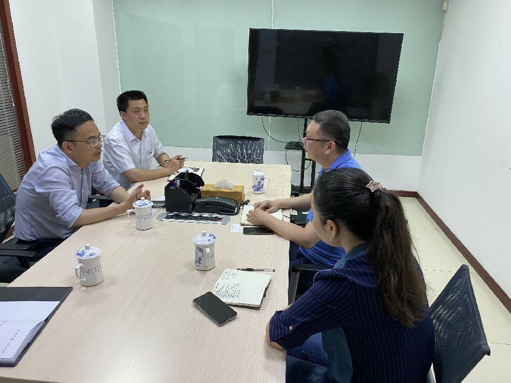 无锡市工信局领导来米乐官方网页版-米乐(中国)科技开展“三联三解”活动